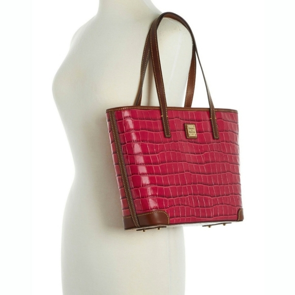 Dooney & Bourke Handbags - Dooney and Bourke Charleston Tote